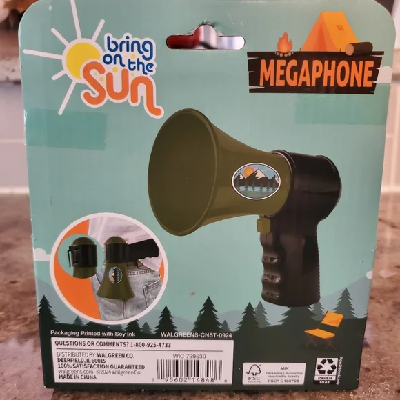NIB Bring On The Sun Army Green Megaphone - Picture 2 of 3